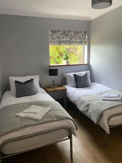 The Crest Hillside Retreat With Hot Tub * Abertillery